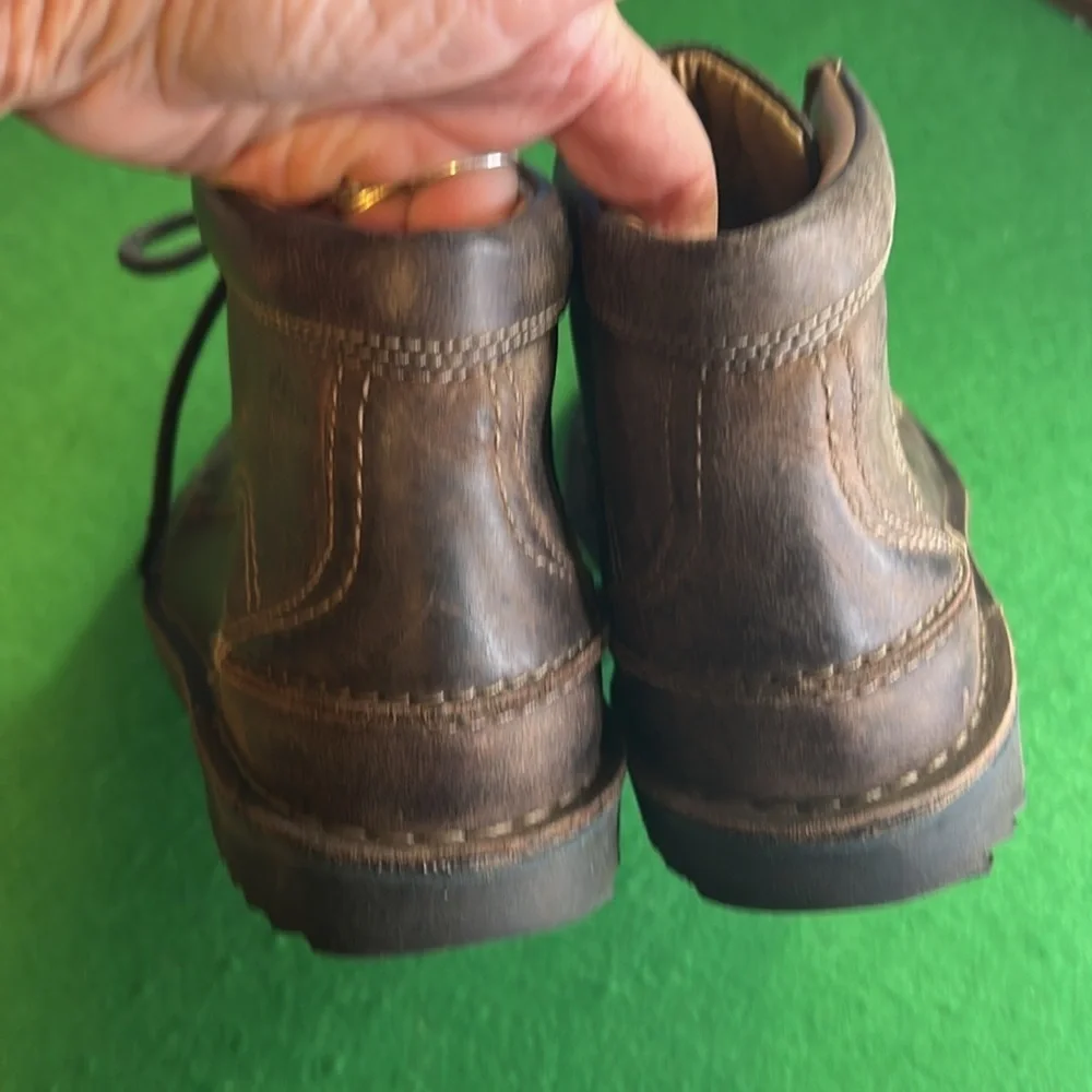 CLARKS EDGEWICK CHUKKA BOOT MENS SZ 8.5